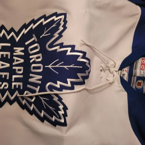 Maple leafs - Picture 2 of 12